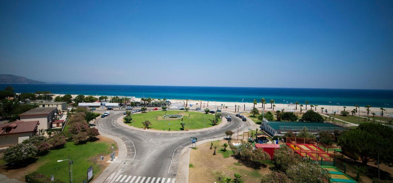 Hotel Nettuno Soverato Marina Esterno foto