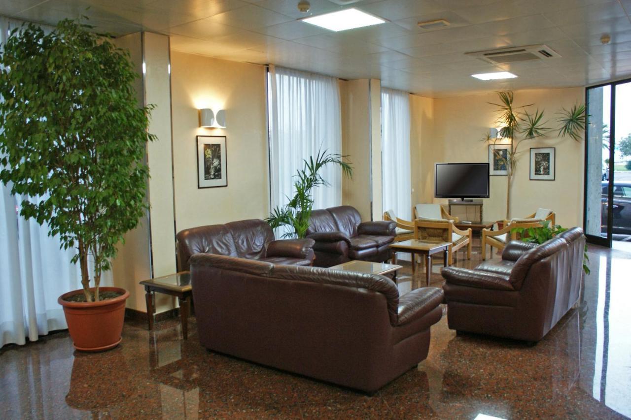 Hotel Nettuno Soverato Marina Esterno foto