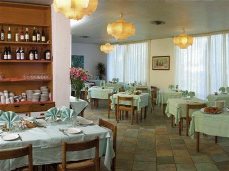 Hotel Nettuno Soverato Marina Esterno foto
