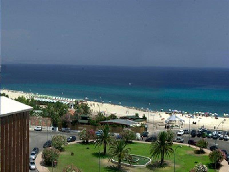 Hotel Nettuno Soverato Marina Esterno foto