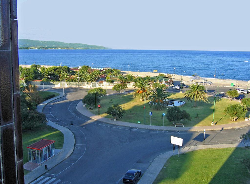 Hotel Nettuno Soverato Marina Esterno foto