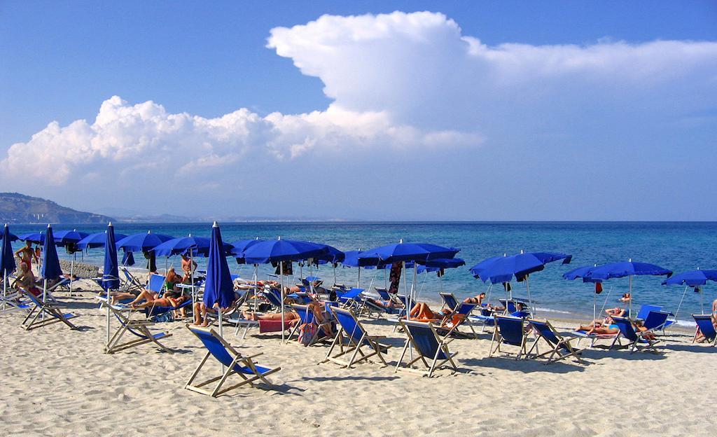 Hotel Nettuno Soverato Marina Esterno foto