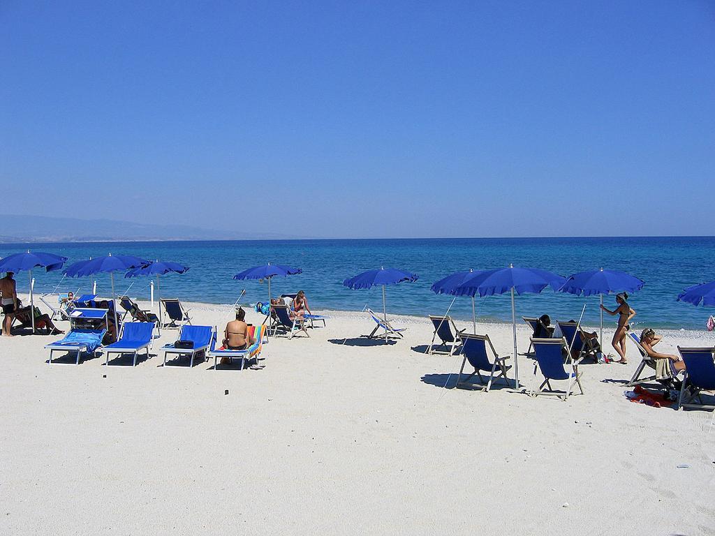 Hotel Nettuno Soverato Marina Esterno foto