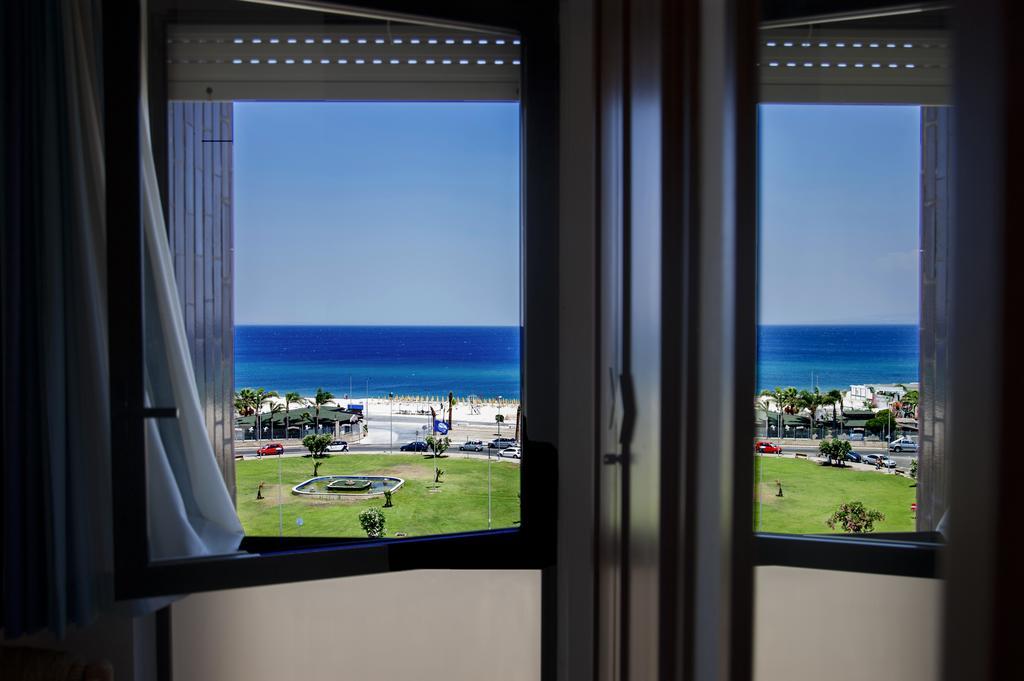 Hotel Nettuno Soverato Marina Esterno foto