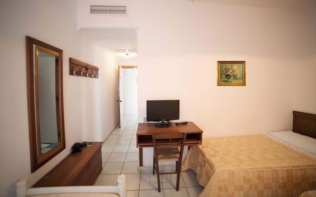 Hotel Nettuno Soverato Marina Esterno foto