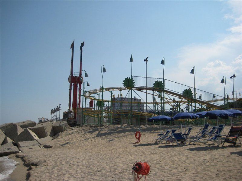 Hotel Nettuno Soverato Marina Esterno foto