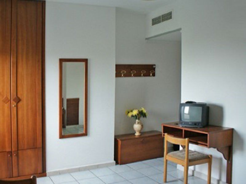 Hotel Nettuno Soverato Marina Esterno foto